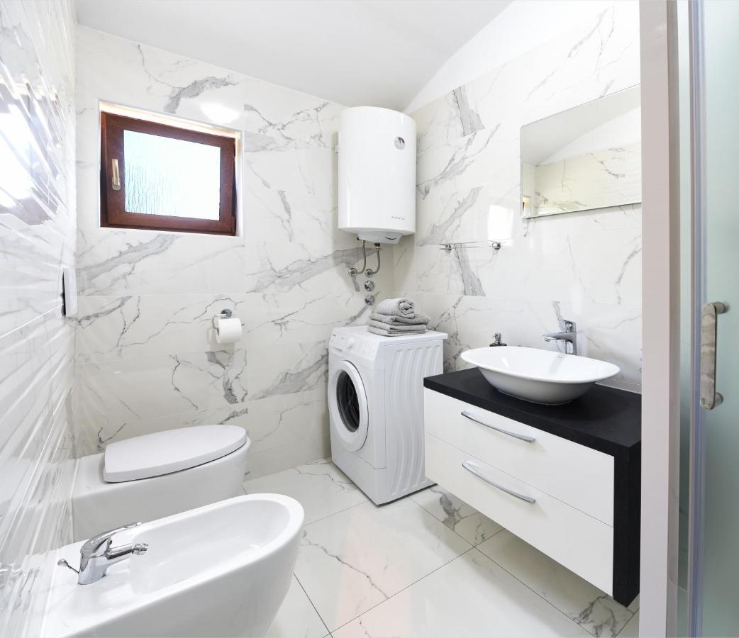 Mirasol Apartment *